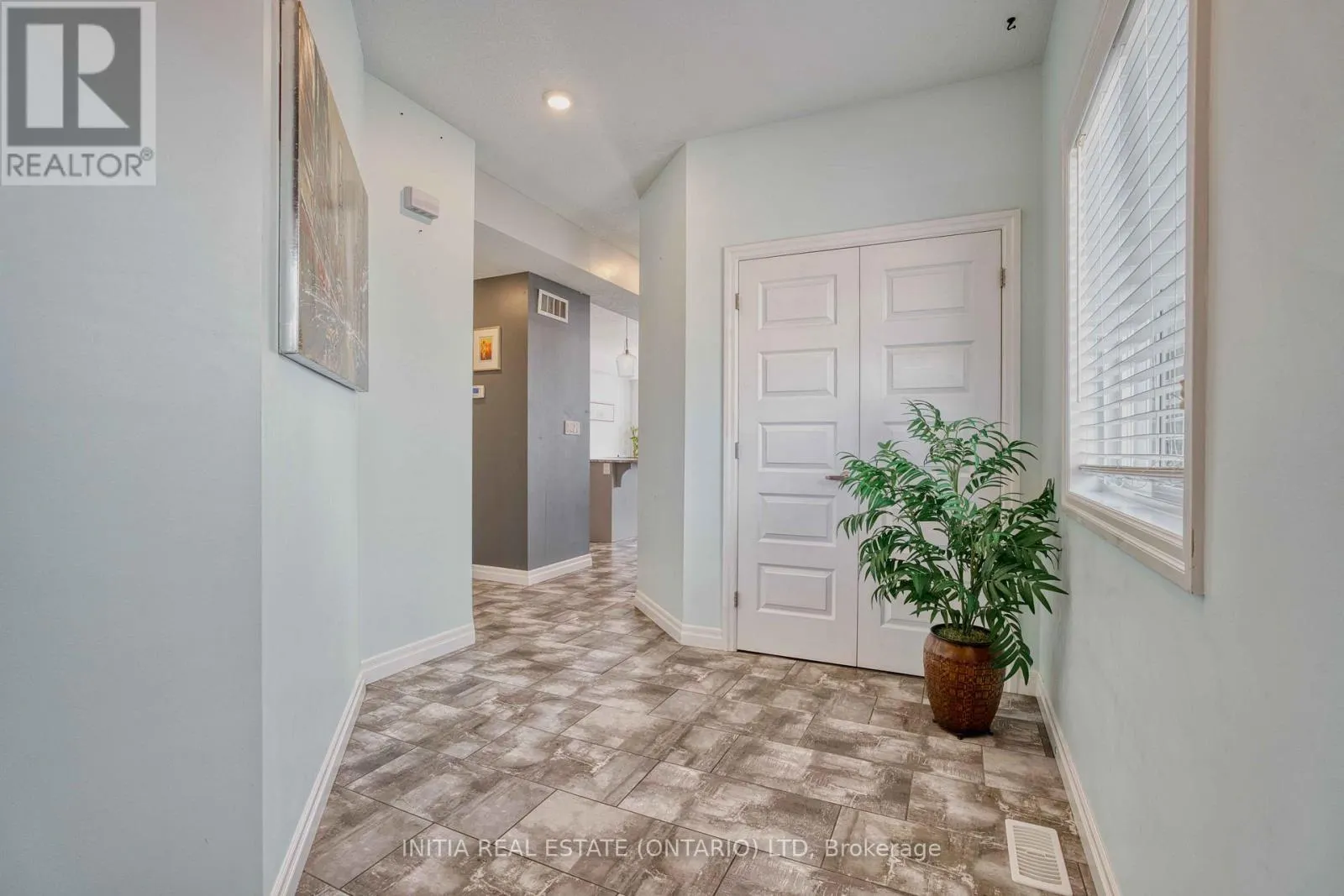 571 FREEPORT STREET