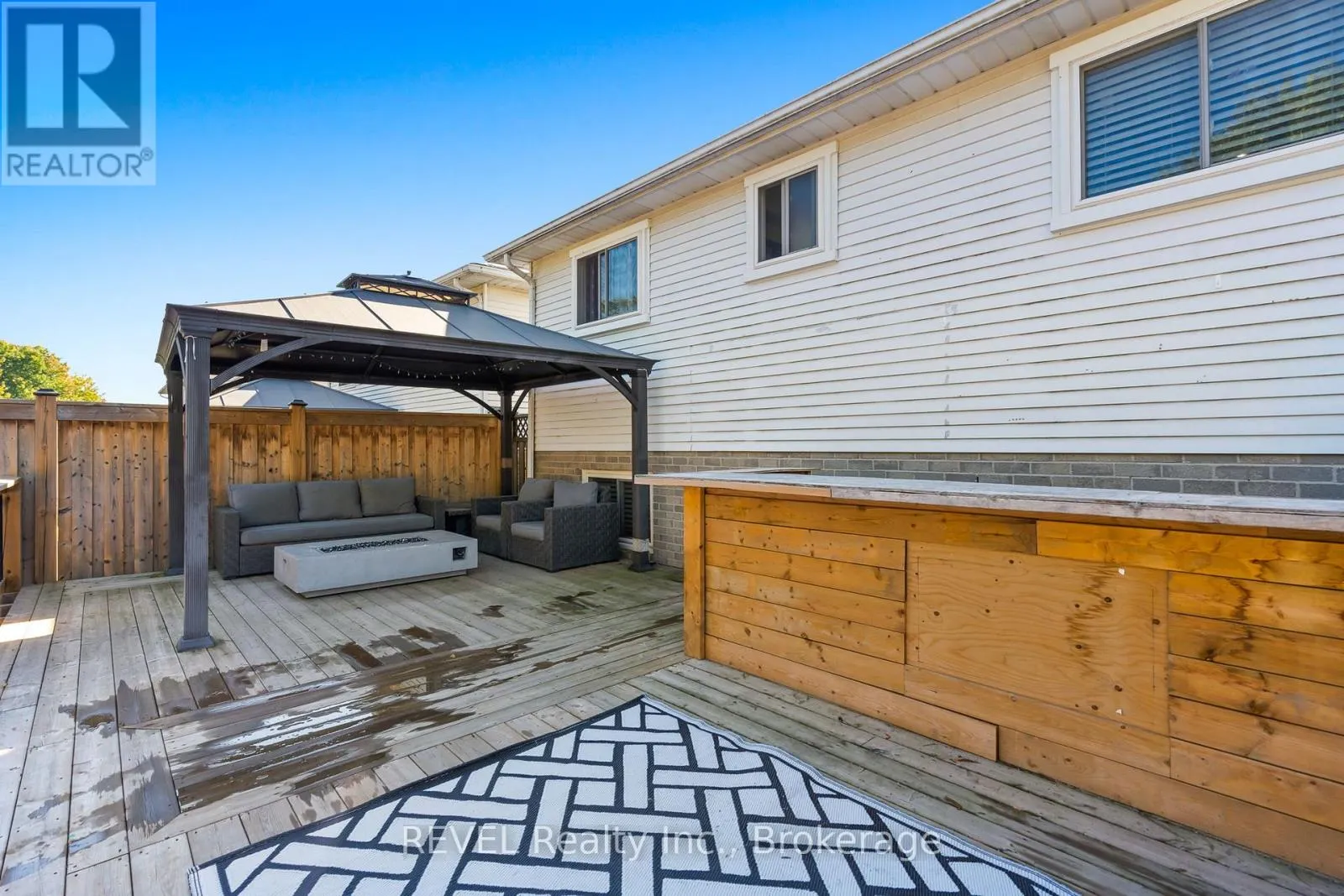 52 SANDRA CRESCENT