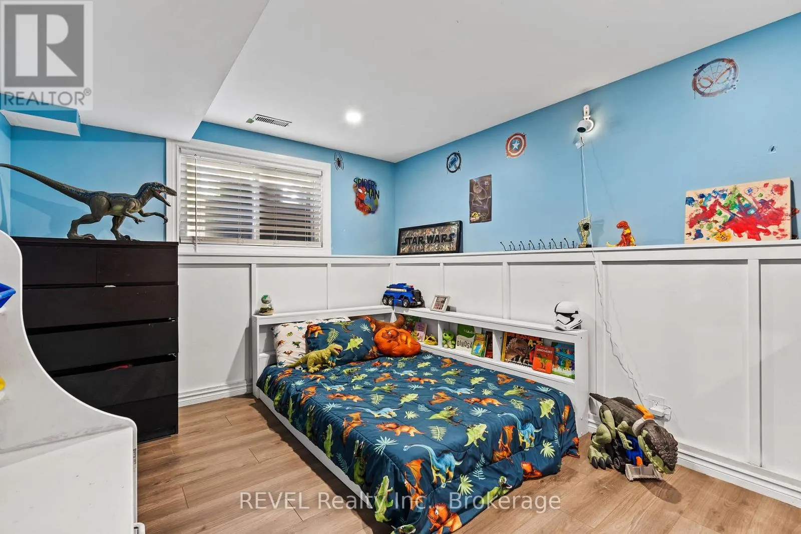 52 SANDRA CRESCENT