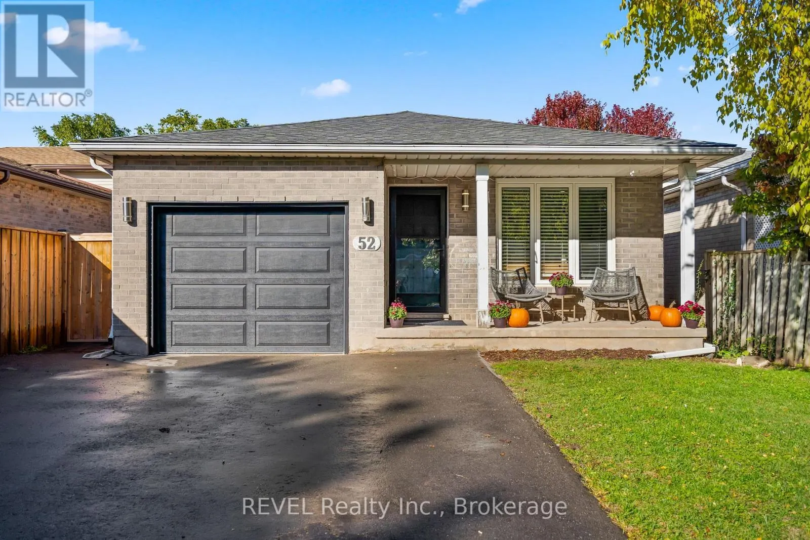 52 SANDRA CRESCENT