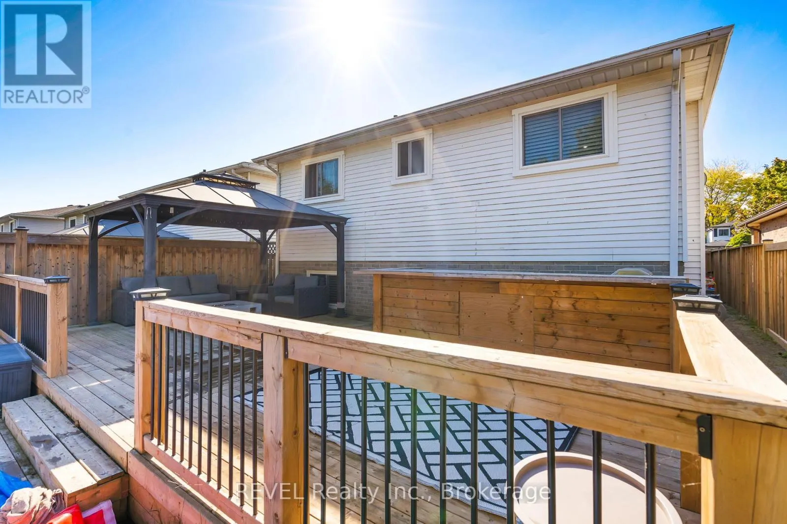52 SANDRA CRESCENT