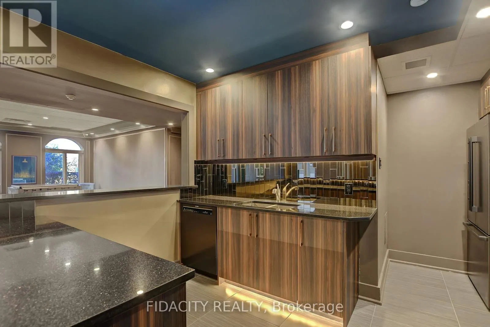 6C - 310 CENTRAL PARK DRIVE