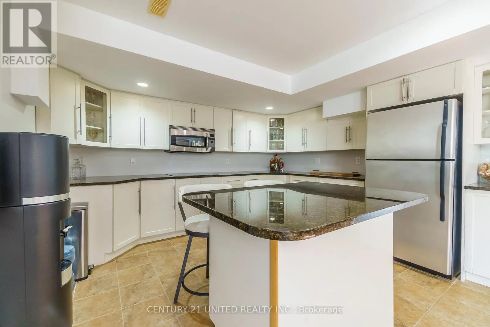 1058 MARIA STREET