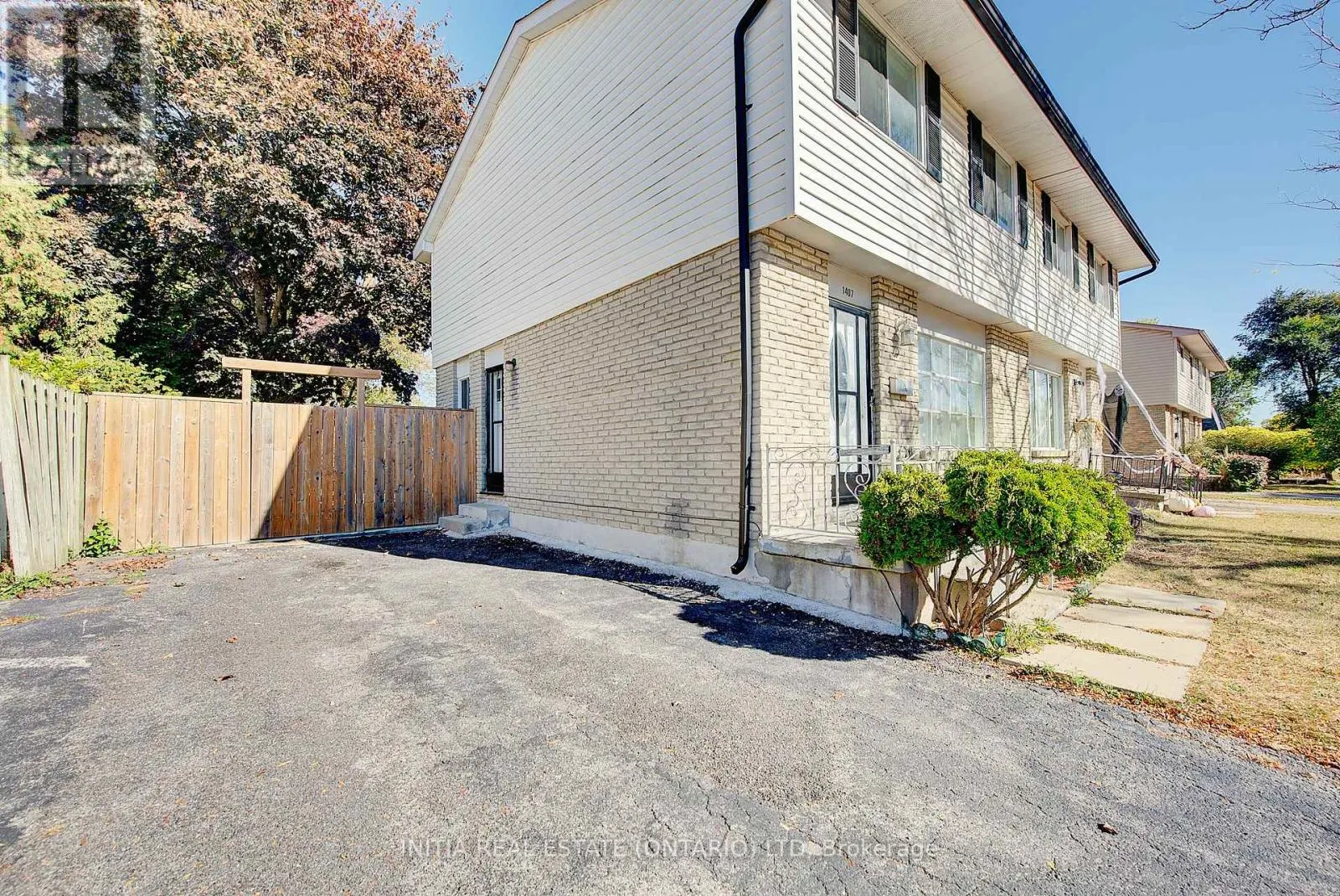 1407 JALNA BOULEVARD
