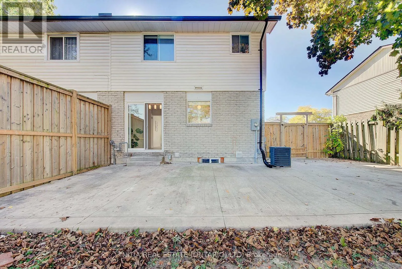 1407 JALNA BOULEVARD