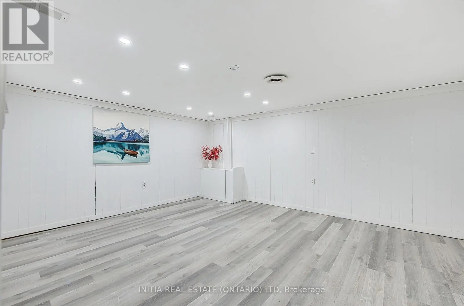 1407 JALNA BOULEVARD