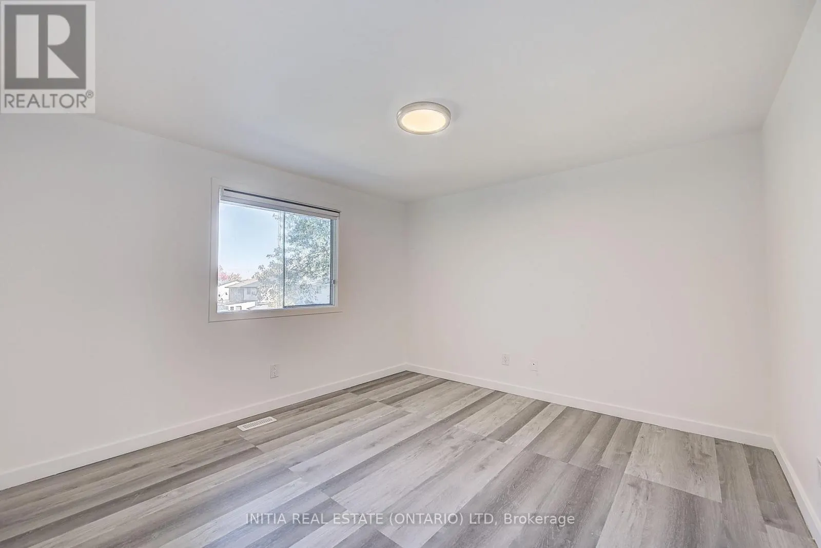 1407 JALNA BOULEVARD