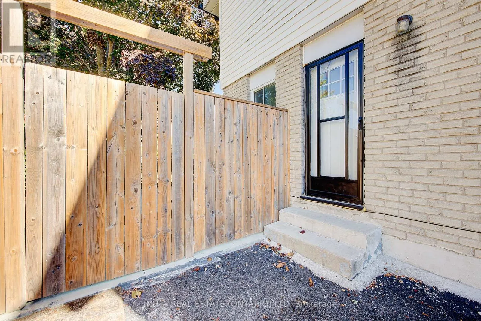 1407 JALNA BOULEVARD