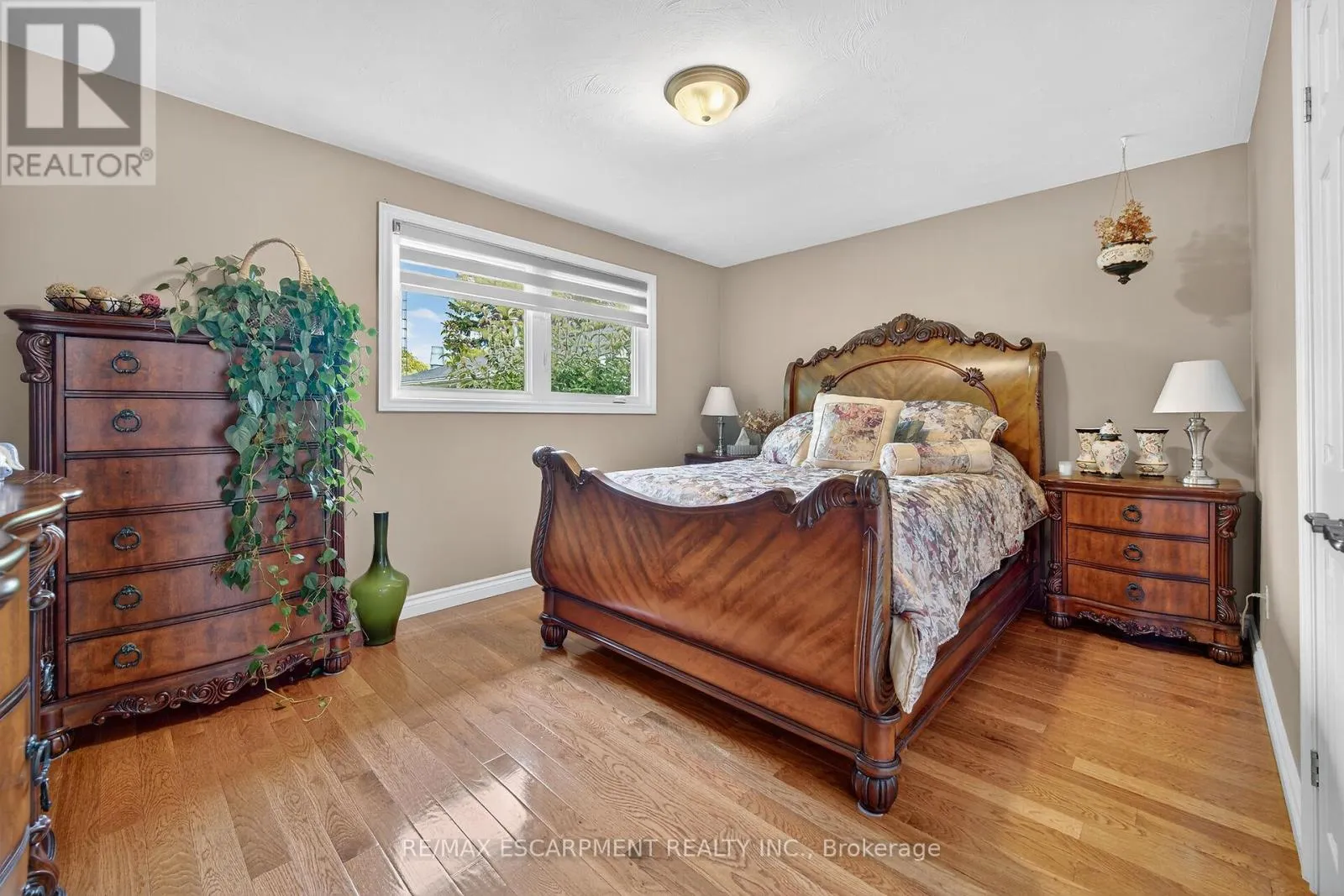 477 LYNDEN ROAD