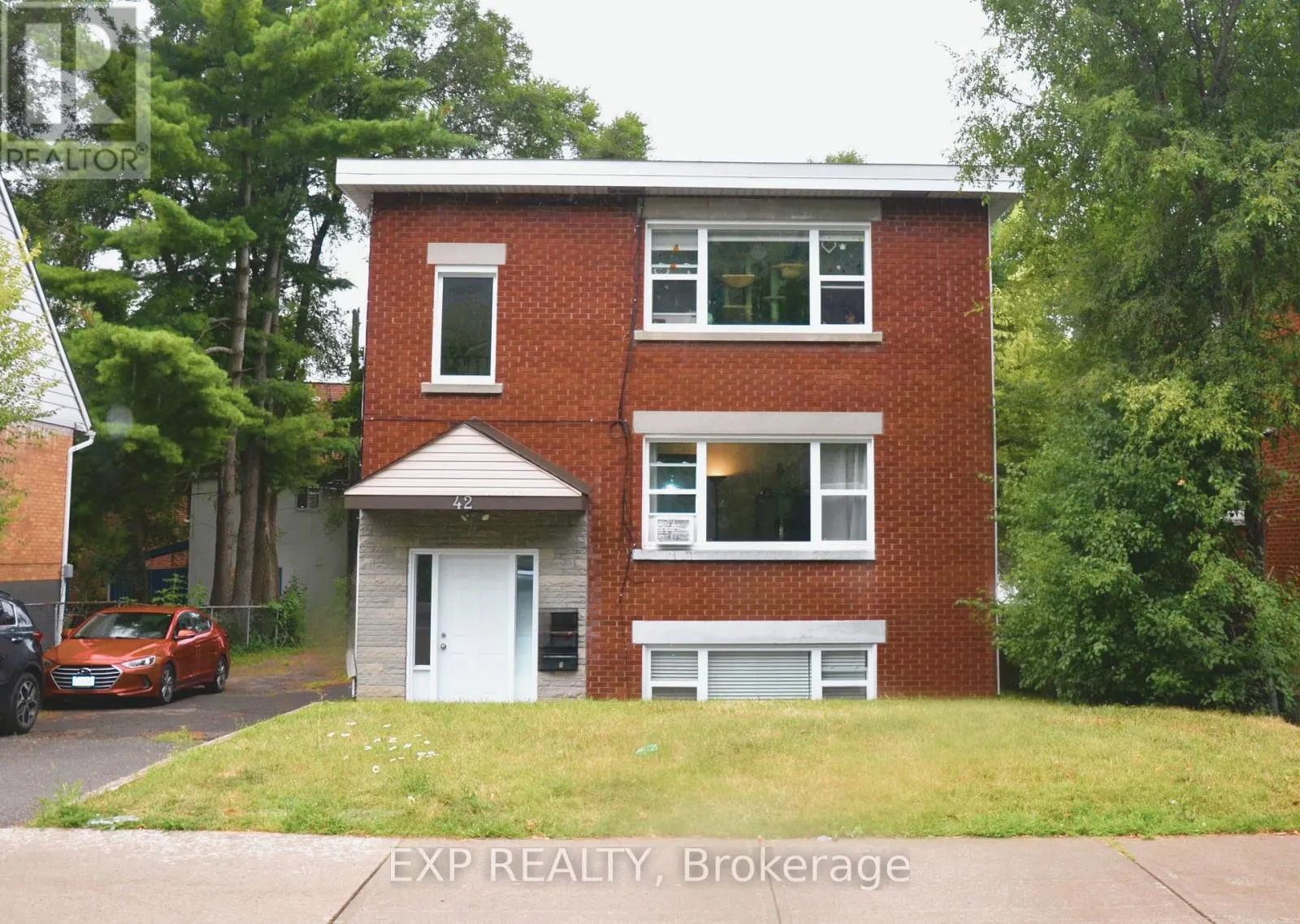 1 - 42 LAVERGNE STREET