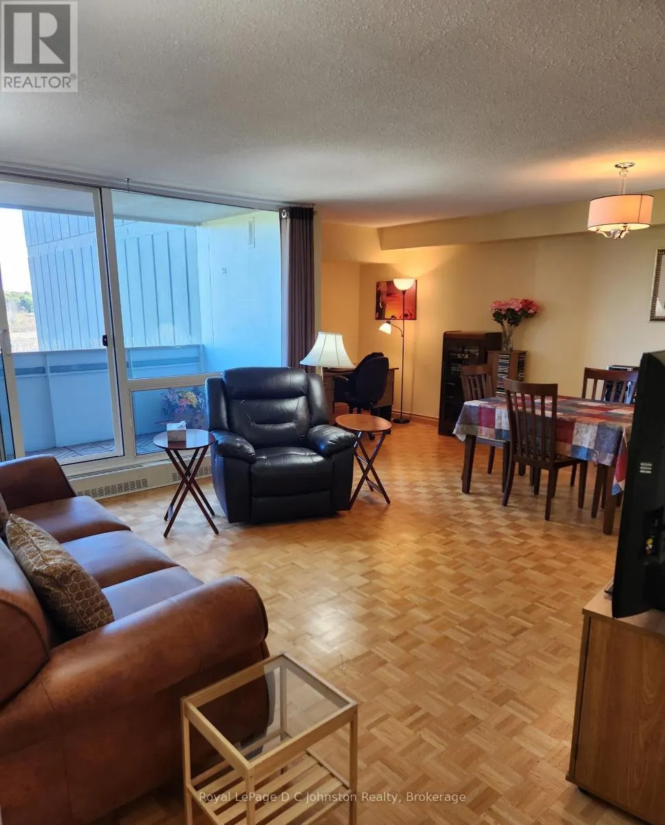 806 - 225 HARVARD PLACE, #806