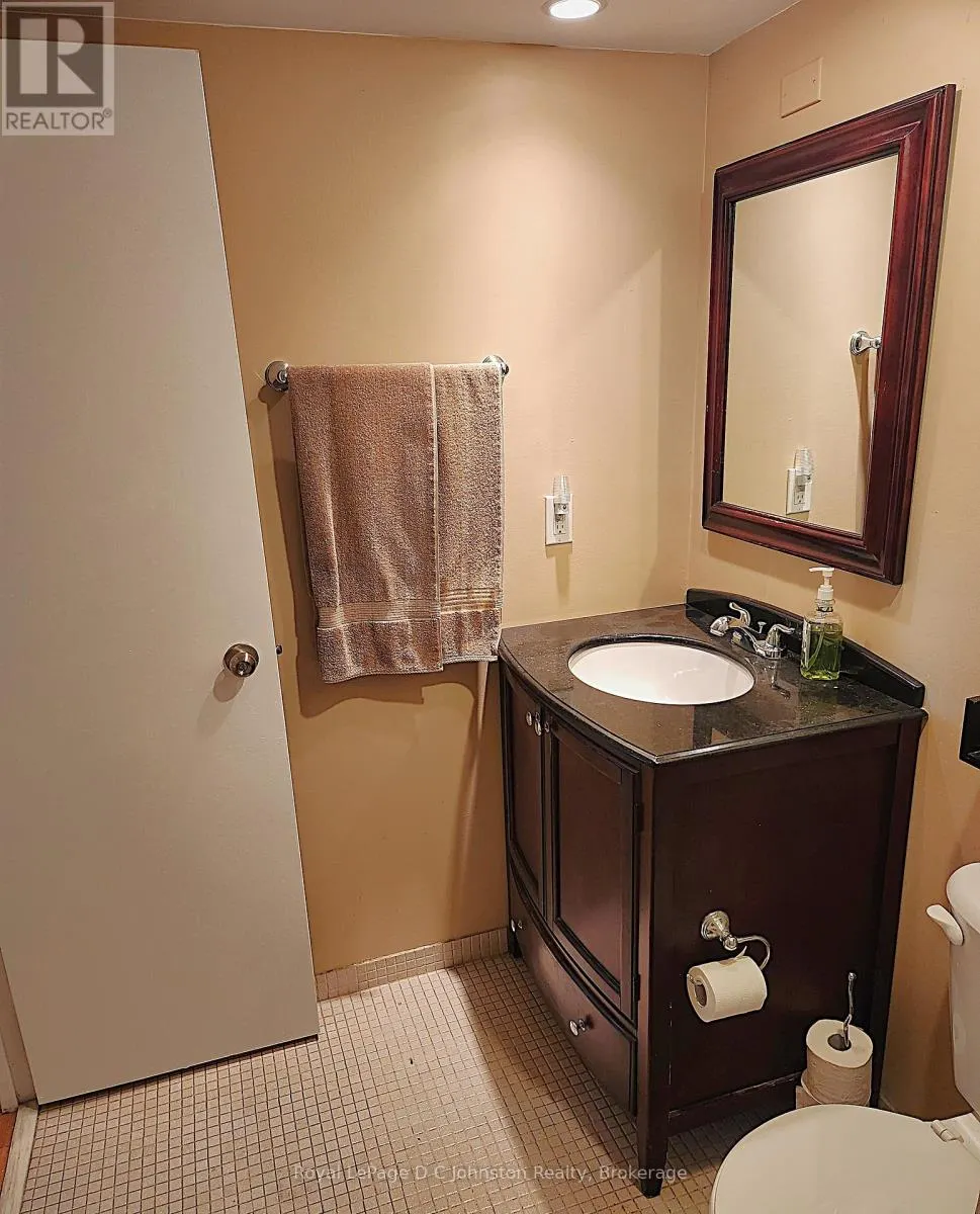 806 - 225 HARVARD PLACE, #806