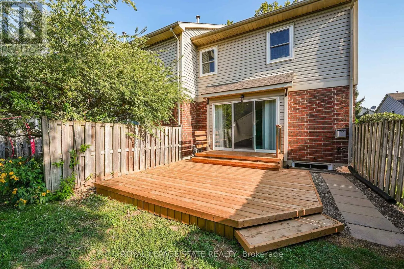 9 - 55 KERMAN AVENUE