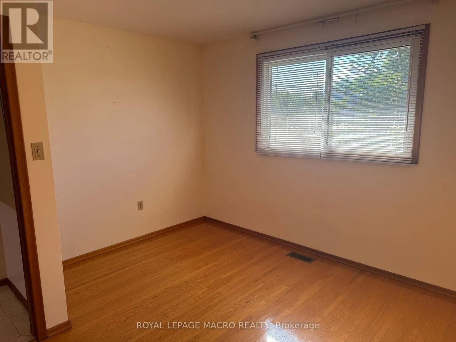 31 ADAIR AVENUE N