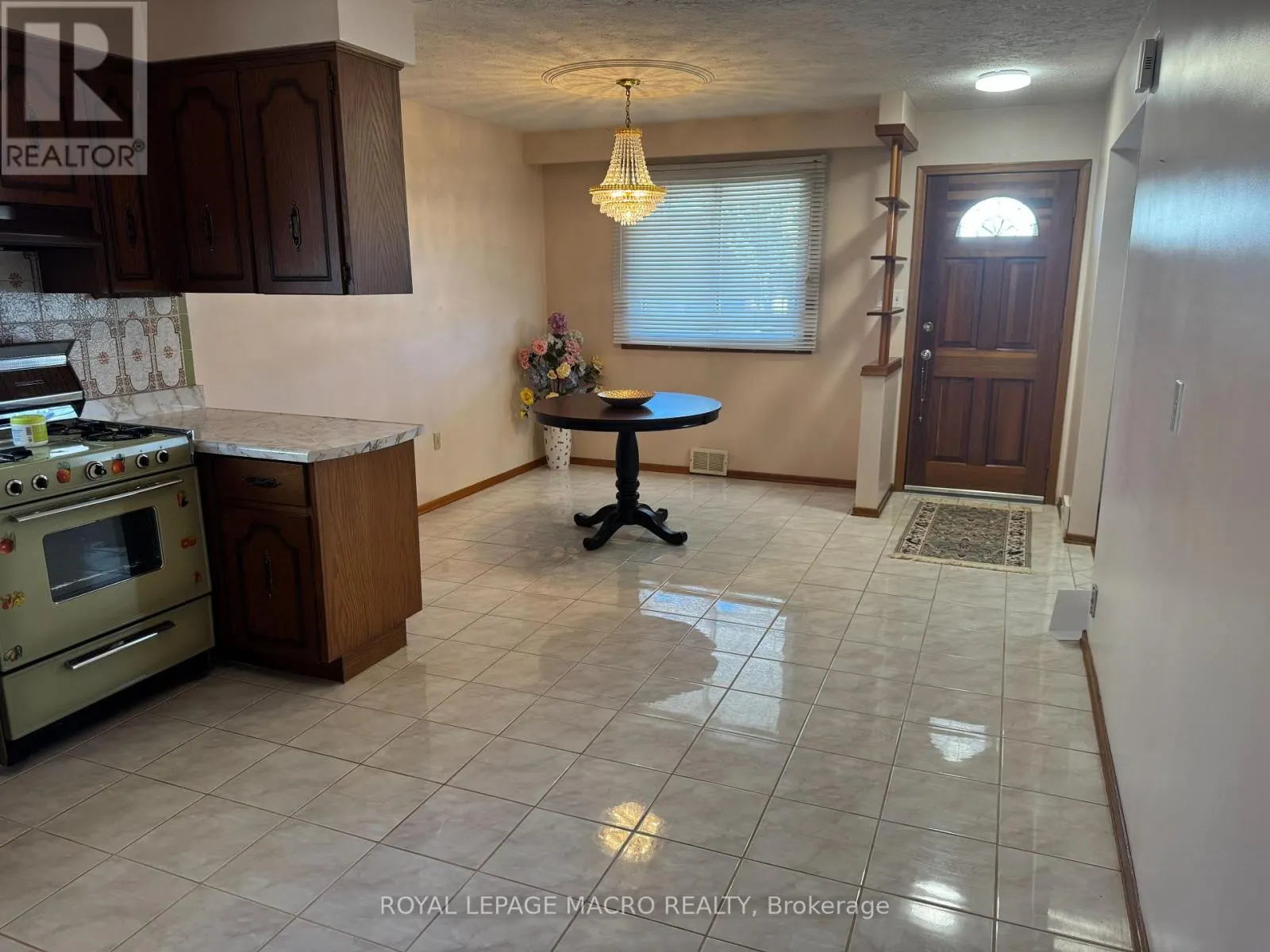 31 ADAIR AVENUE N