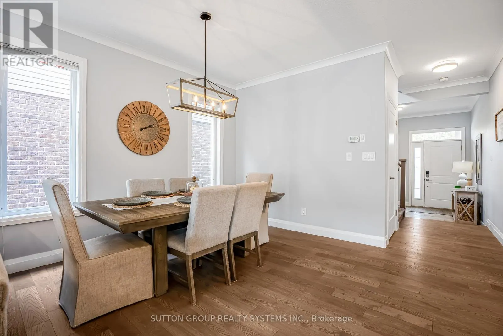 15 WOODBERRY CRESCENT