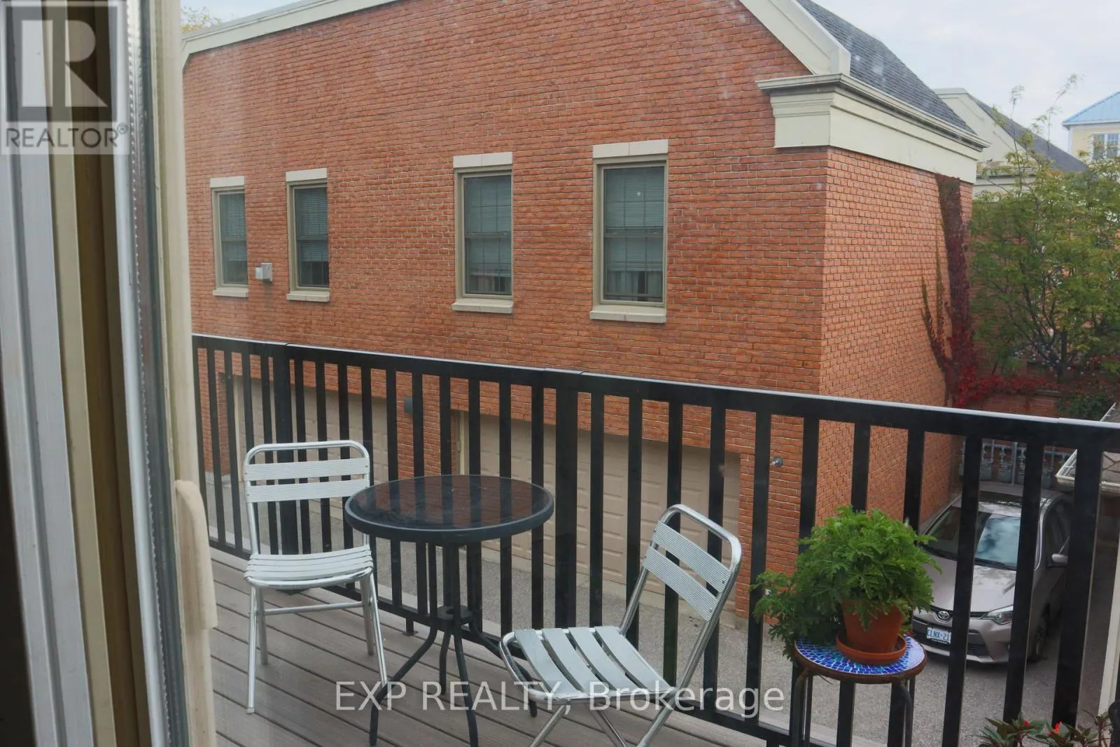 144 HIBERNIA STREET