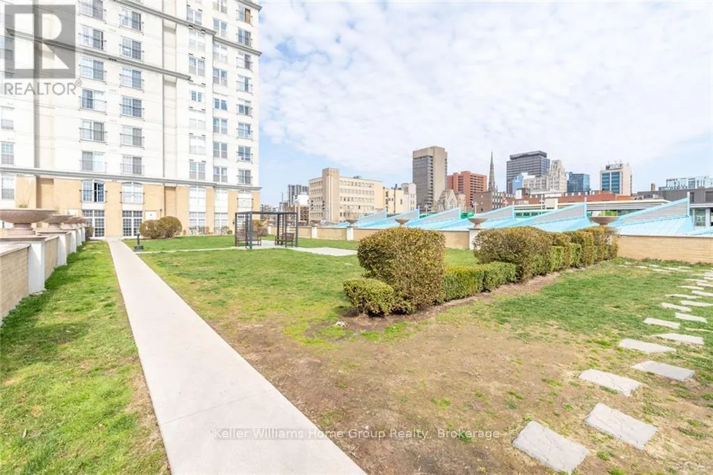 209 - 135 JAMES STREET S, #209