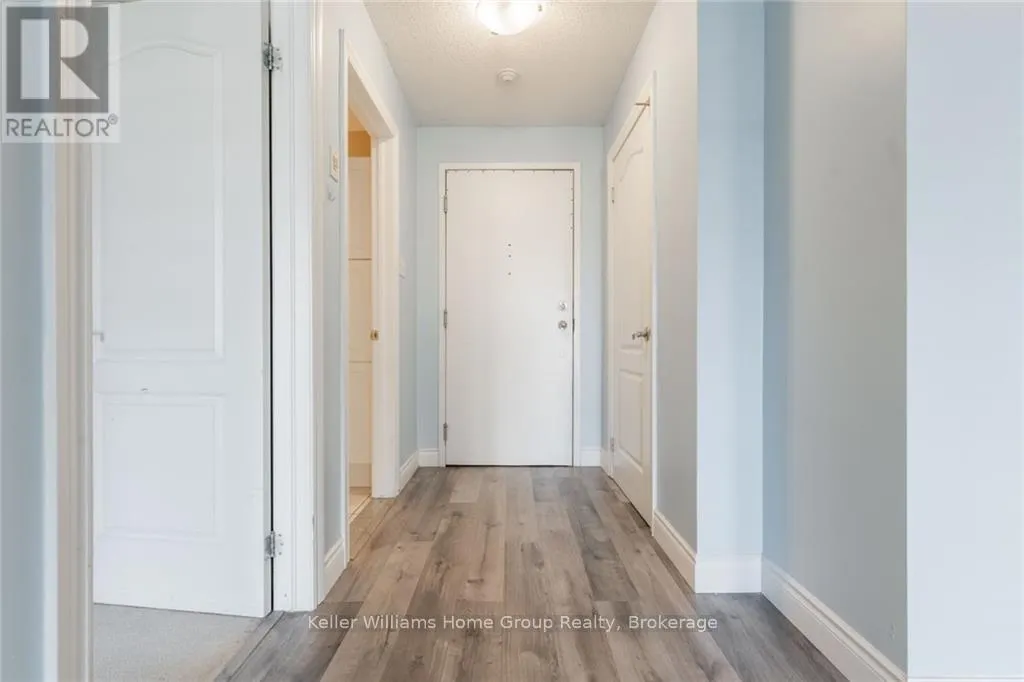 209 - 135 JAMES STREET S, #209