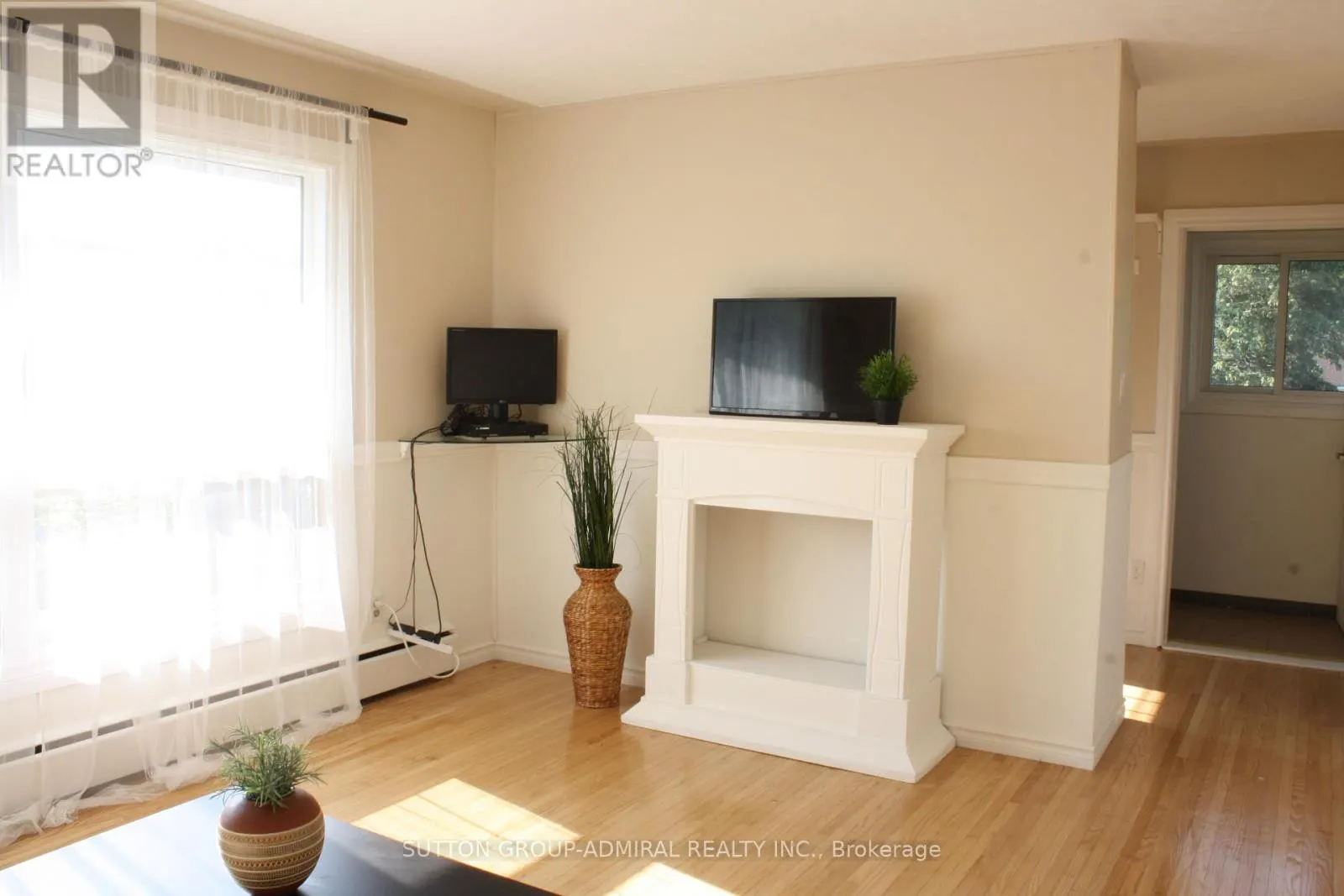 165 KING EDWARD AVENUE