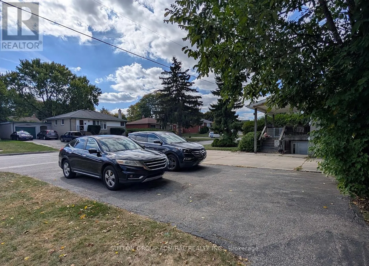 165 KING EDWARD AVENUE