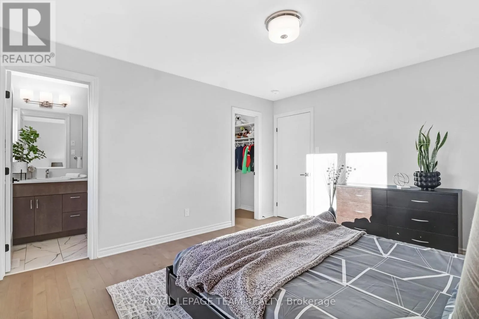 711 MOONFLOWER CRESCENT