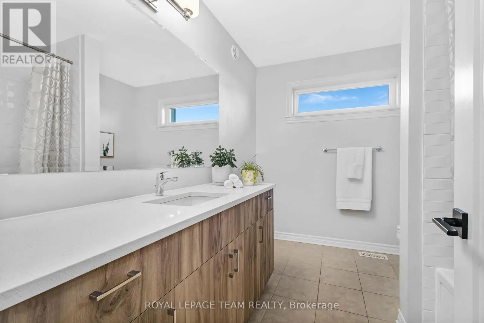 711 MOONFLOWER CRESCENT