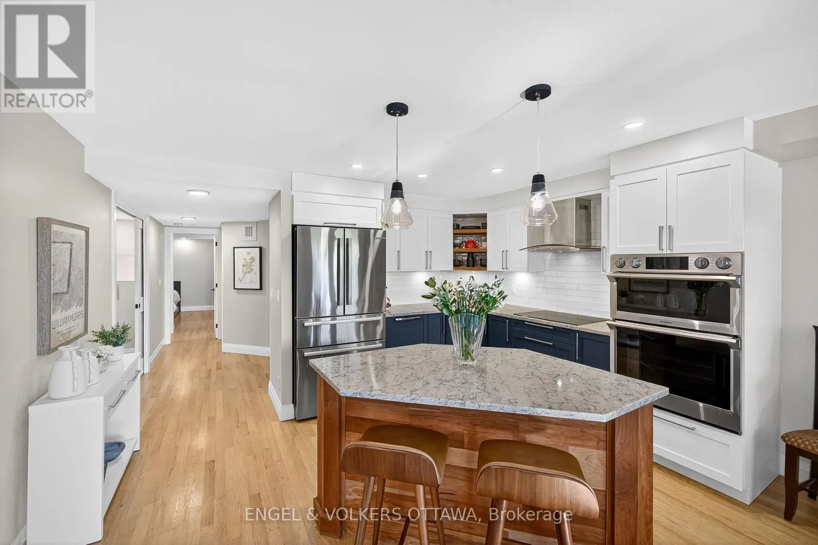 102 - 130 QUEEN ELIZABETH DRIVE