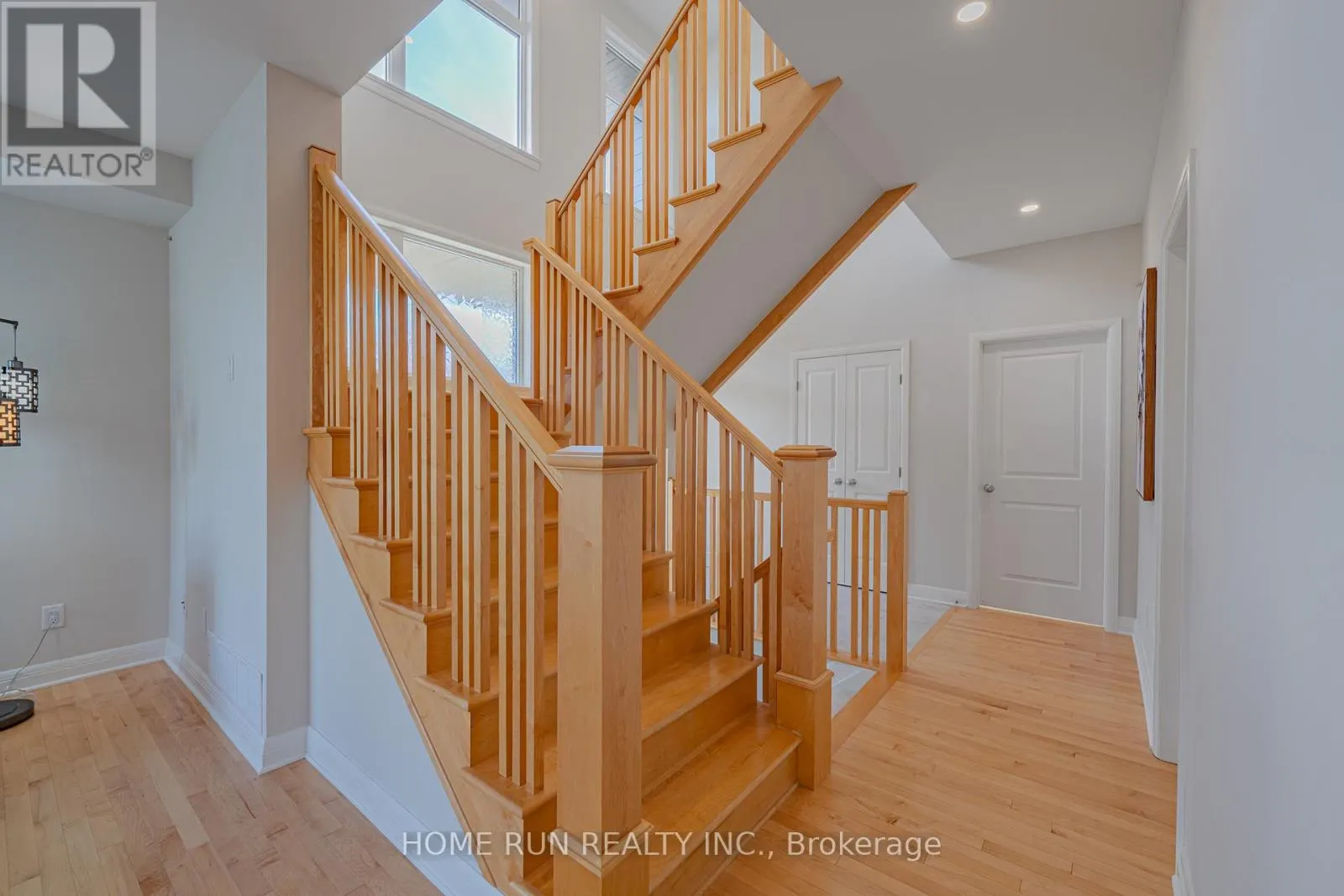 100 LOCHHOUSE WALK