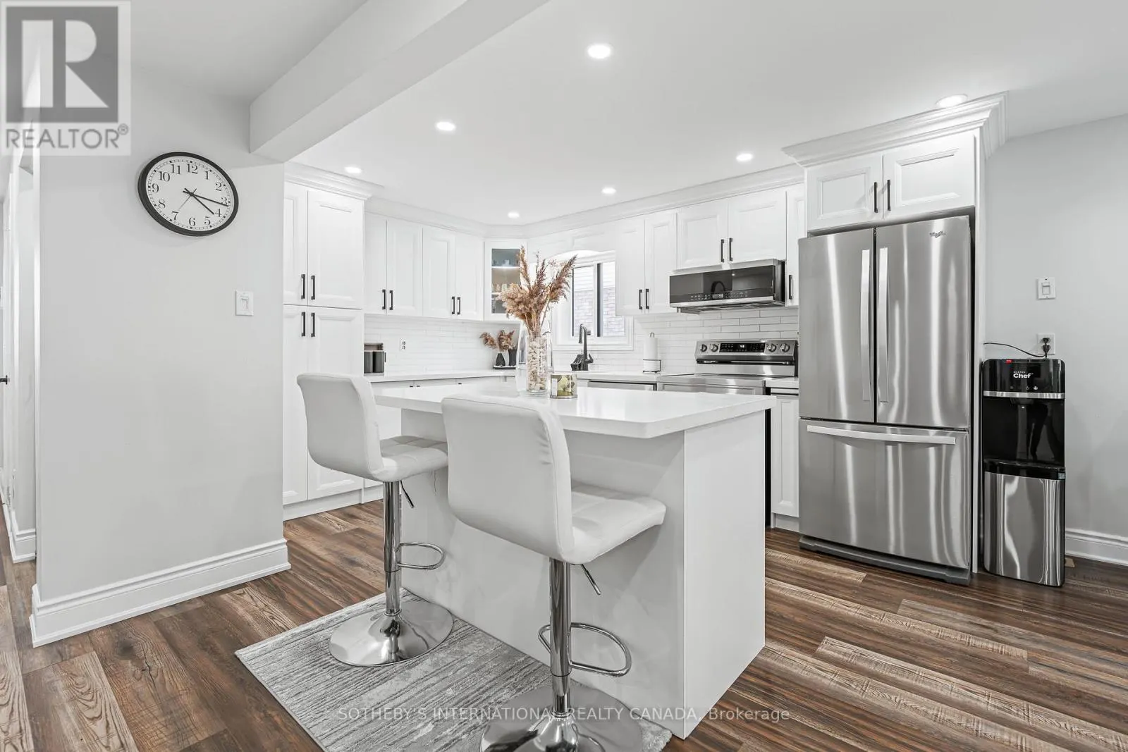 64 GLENBROOK CRESCENT