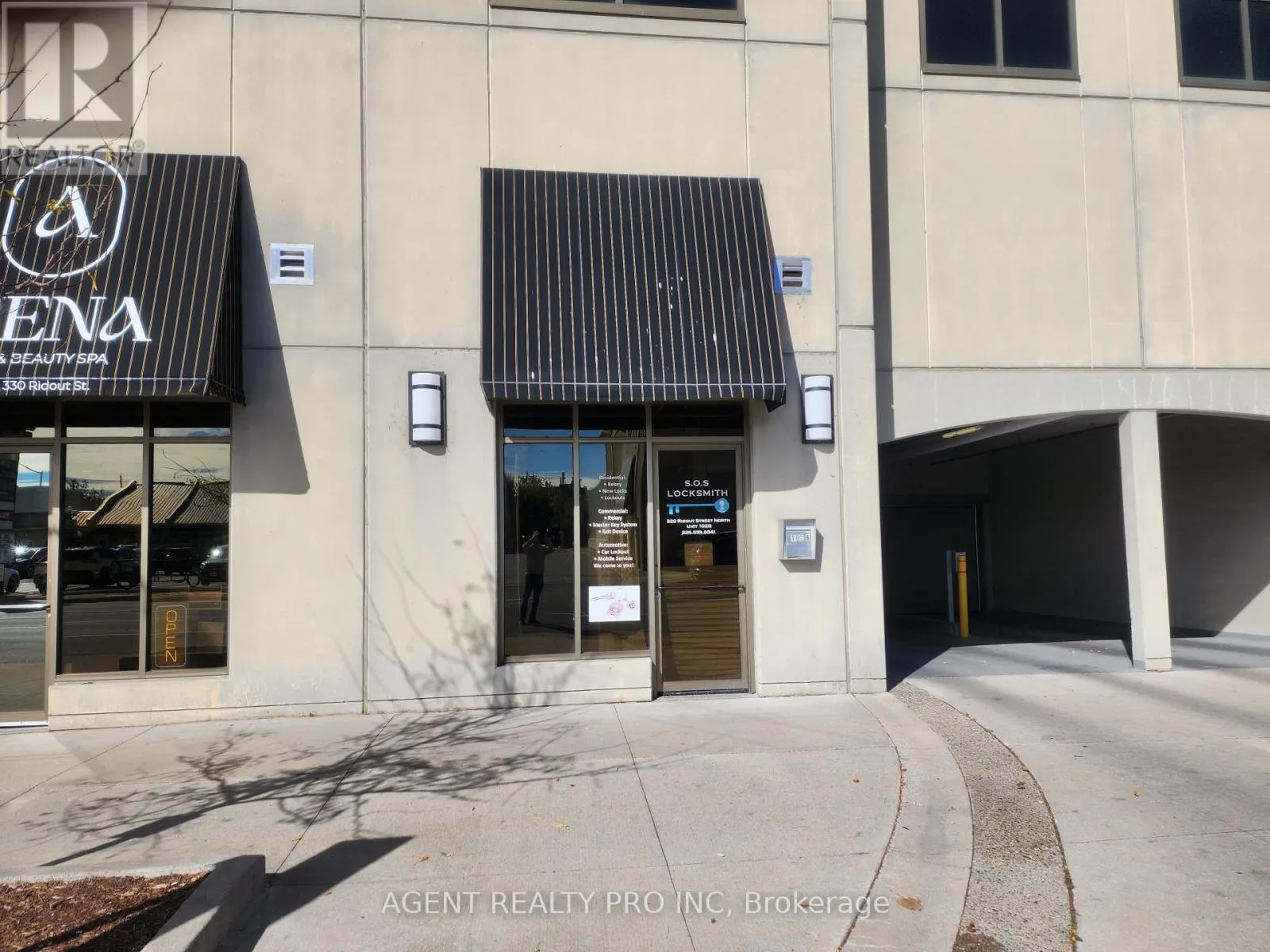 102B - 330 RIDOUT STREET N, #102B