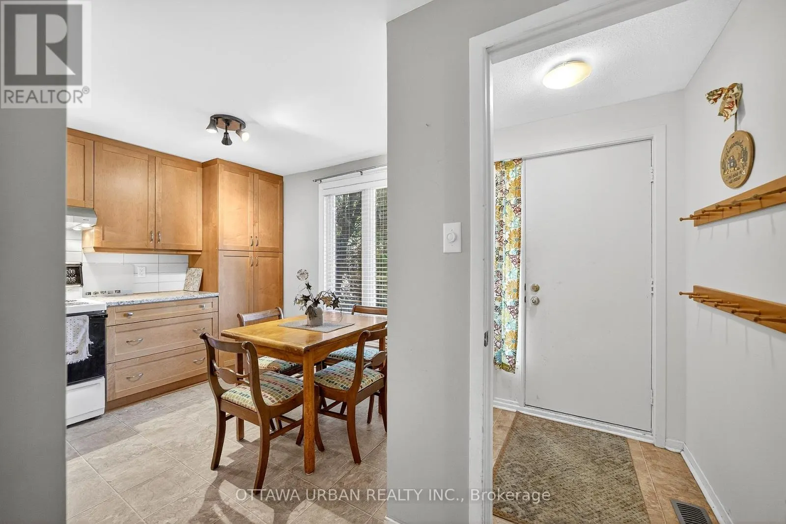 7986 DECARIE DRIVE
