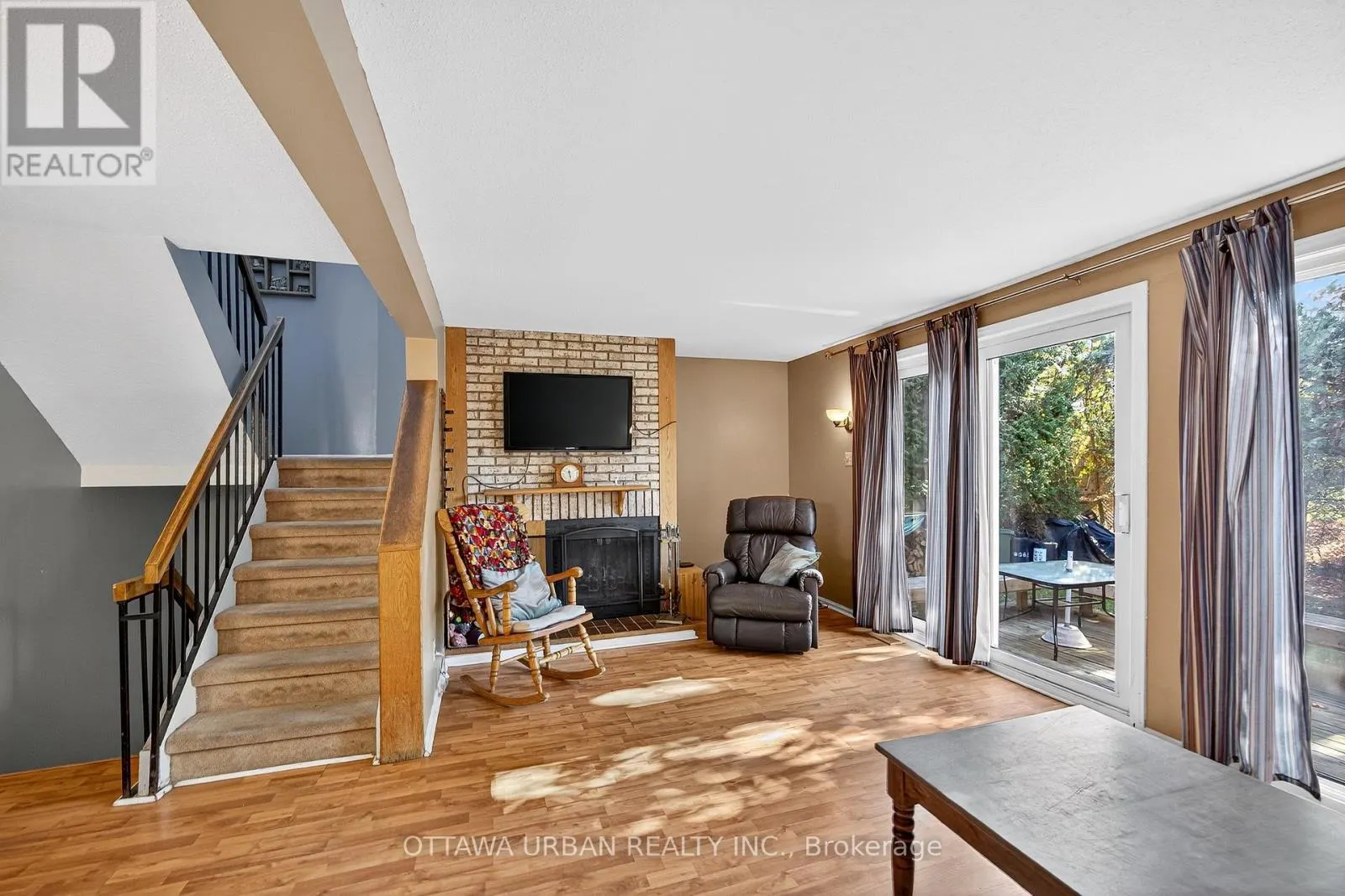 7986 DECARIE DRIVE
