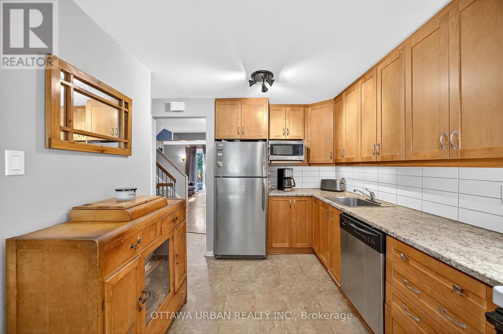 7986 DECARIE DRIVE