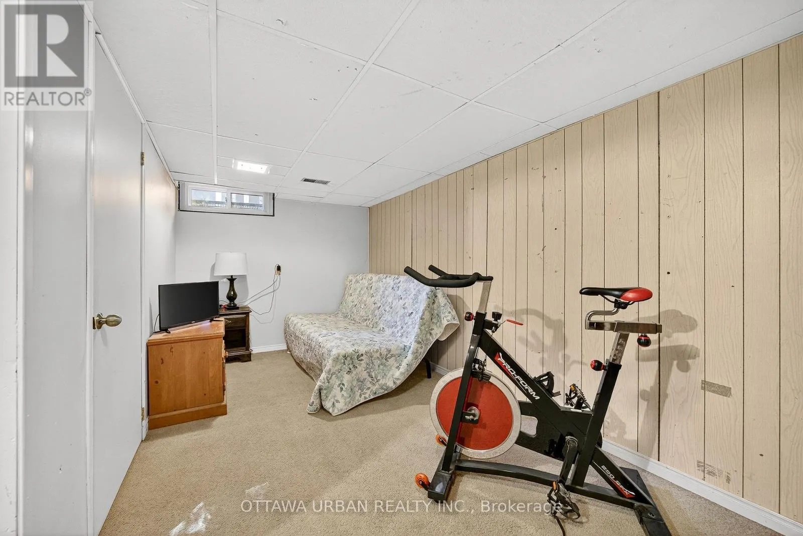 7986 DECARIE DRIVE