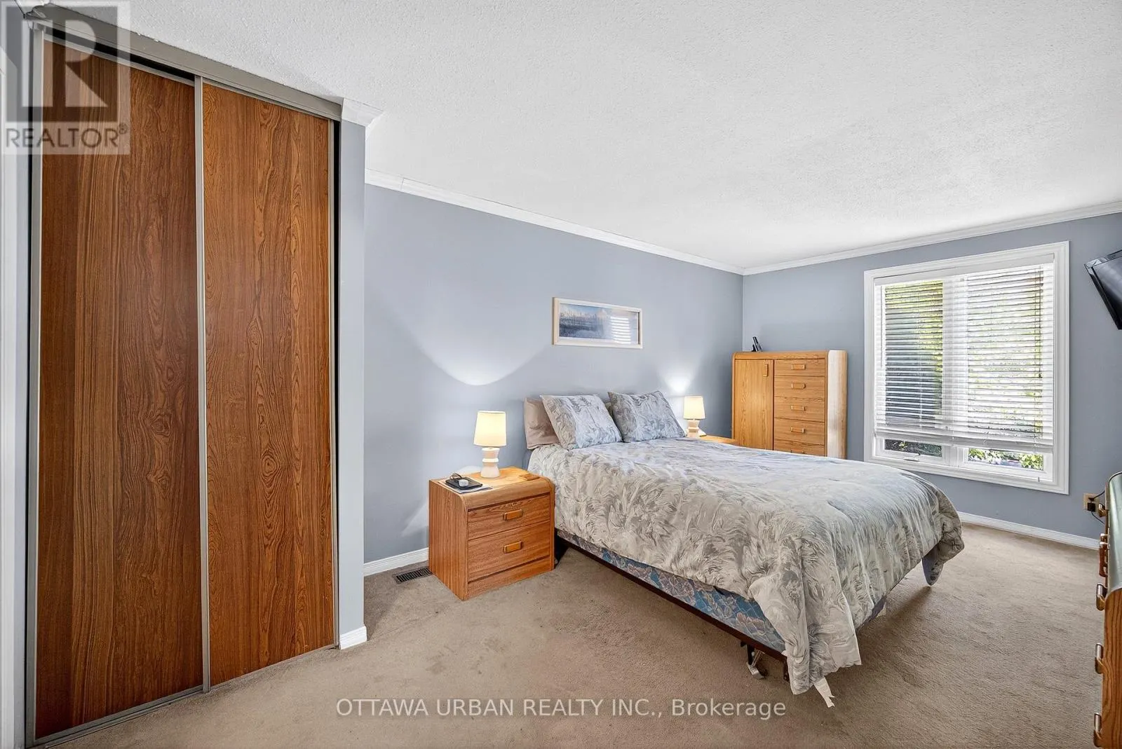 7986 DECARIE DRIVE
