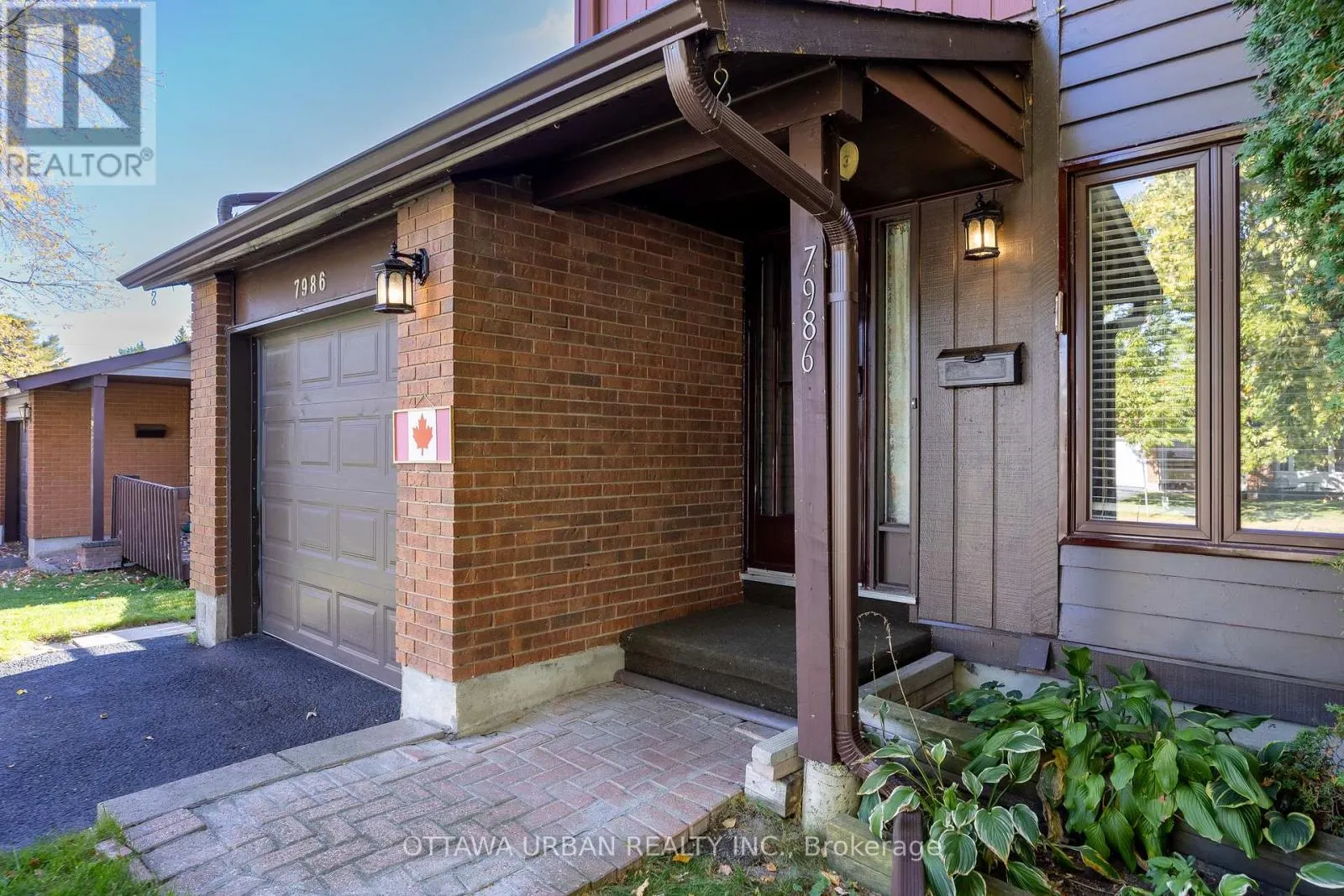 7986 DECARIE DRIVE