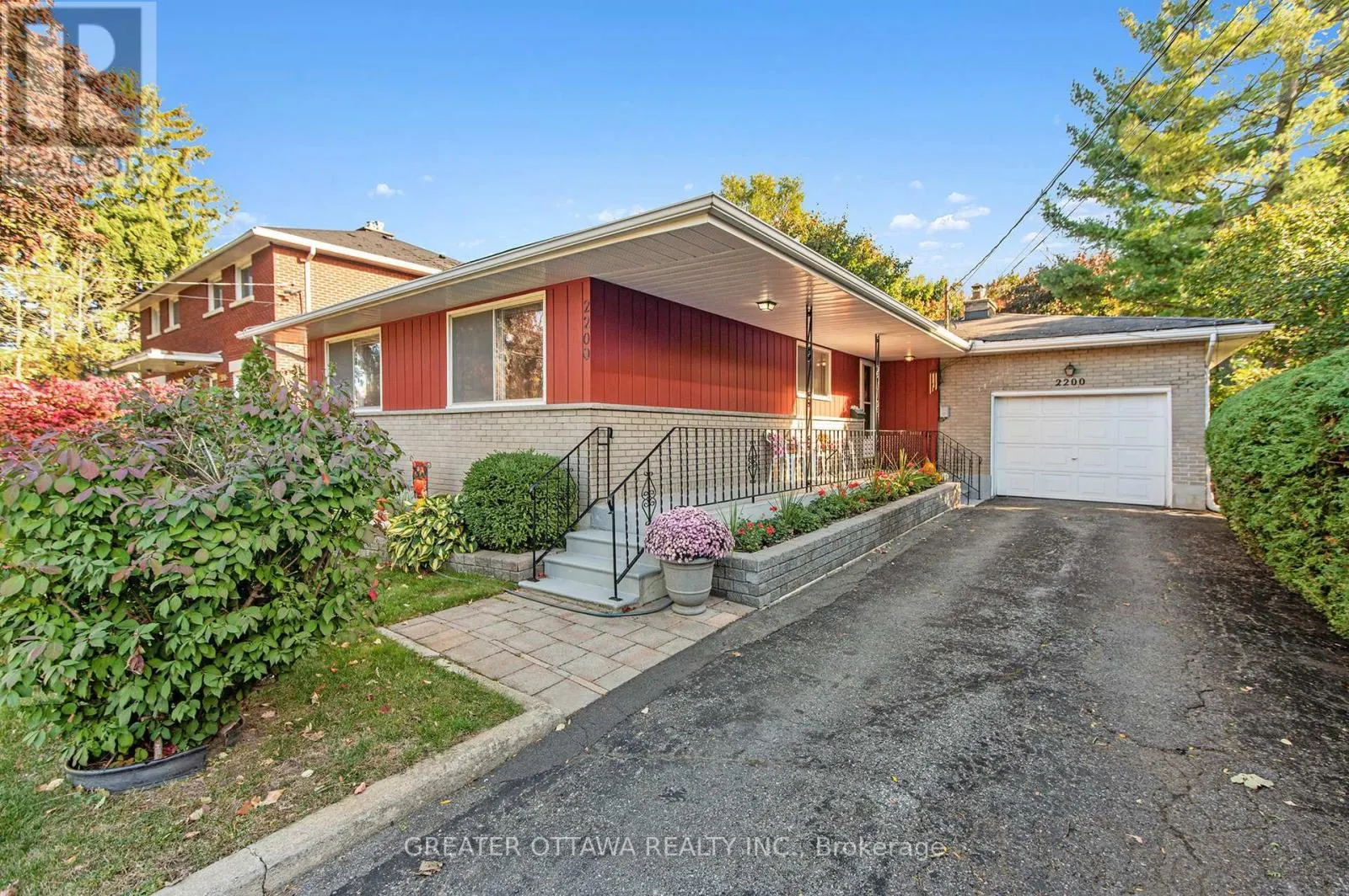 2200 FLOWER AVENUE
