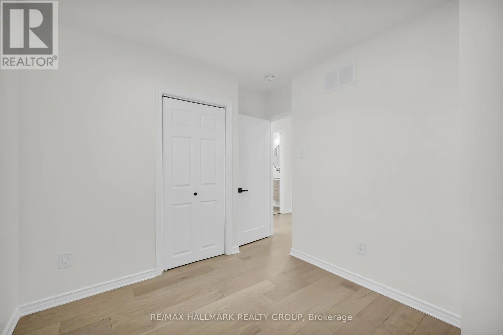 26 SPRING GARDEN AVENUE