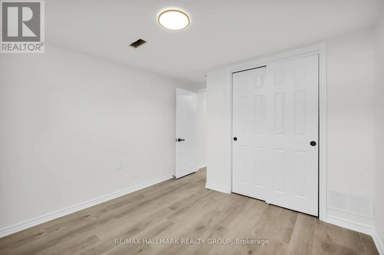 26 SPRING GARDEN AVENUE