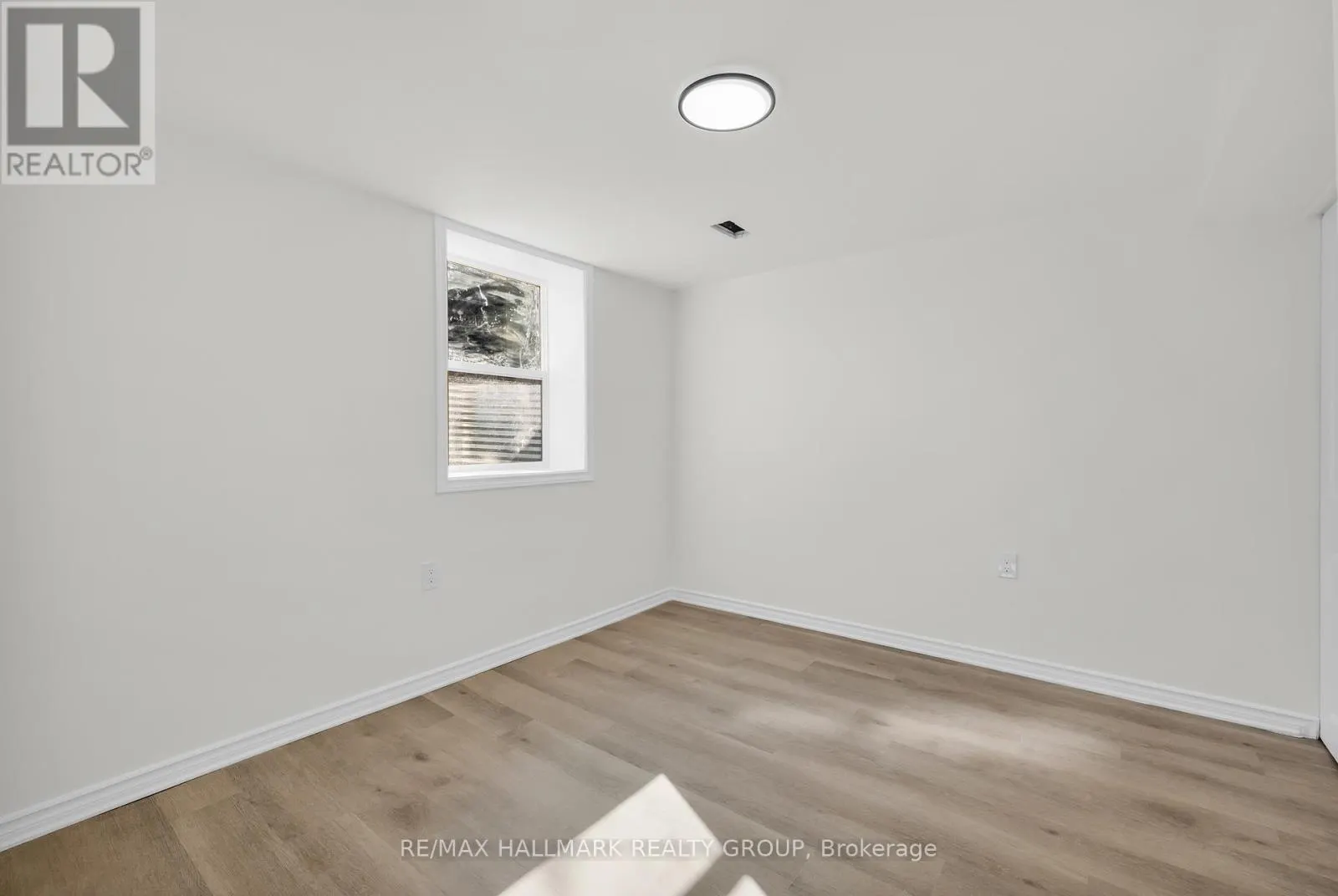 26 SPRING GARDEN AVENUE