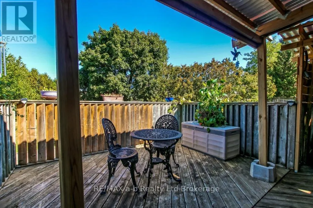 1035 DEVONSHIRE AVENUE