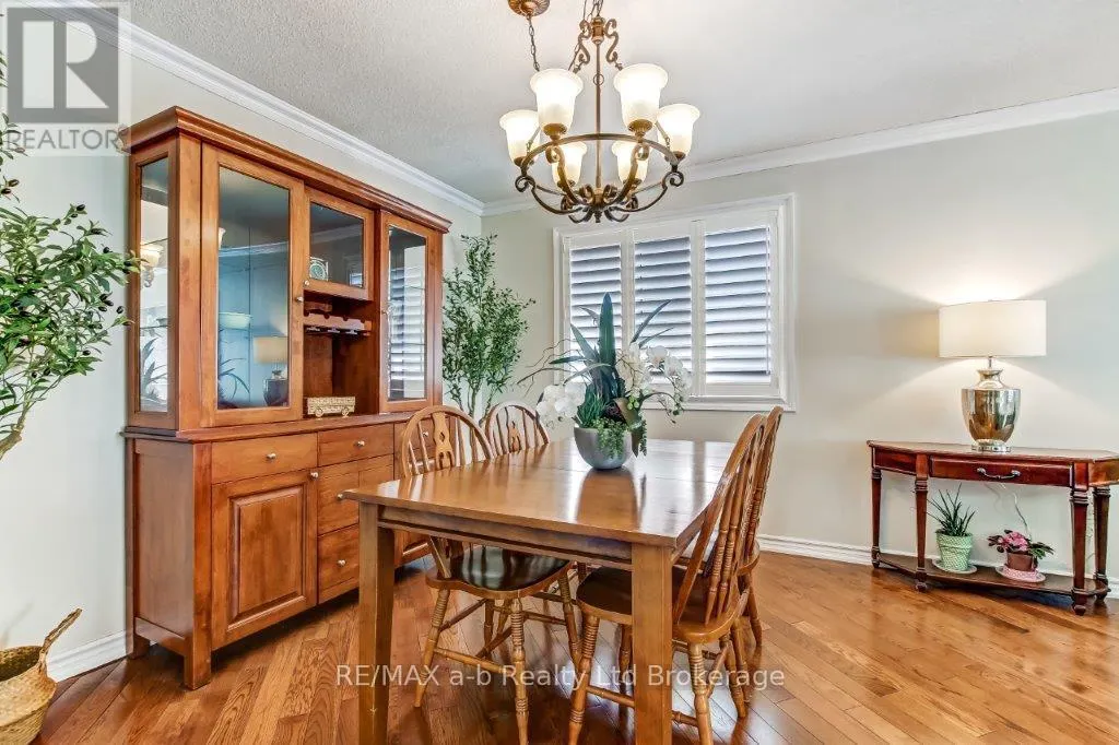 1035 DEVONSHIRE AVENUE