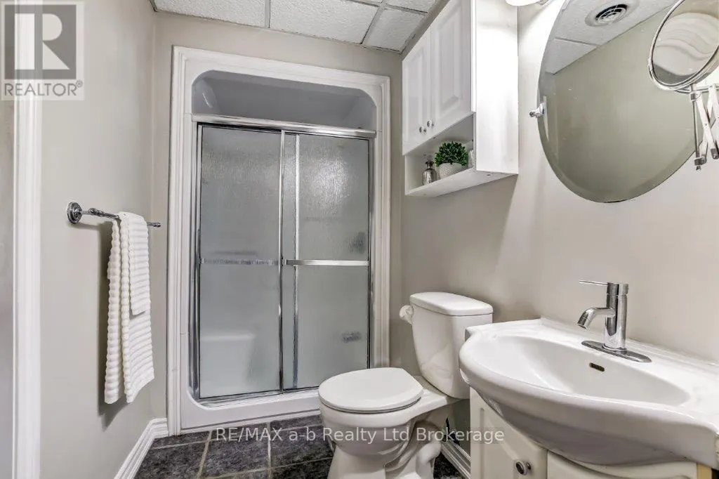 1035 DEVONSHIRE AVENUE