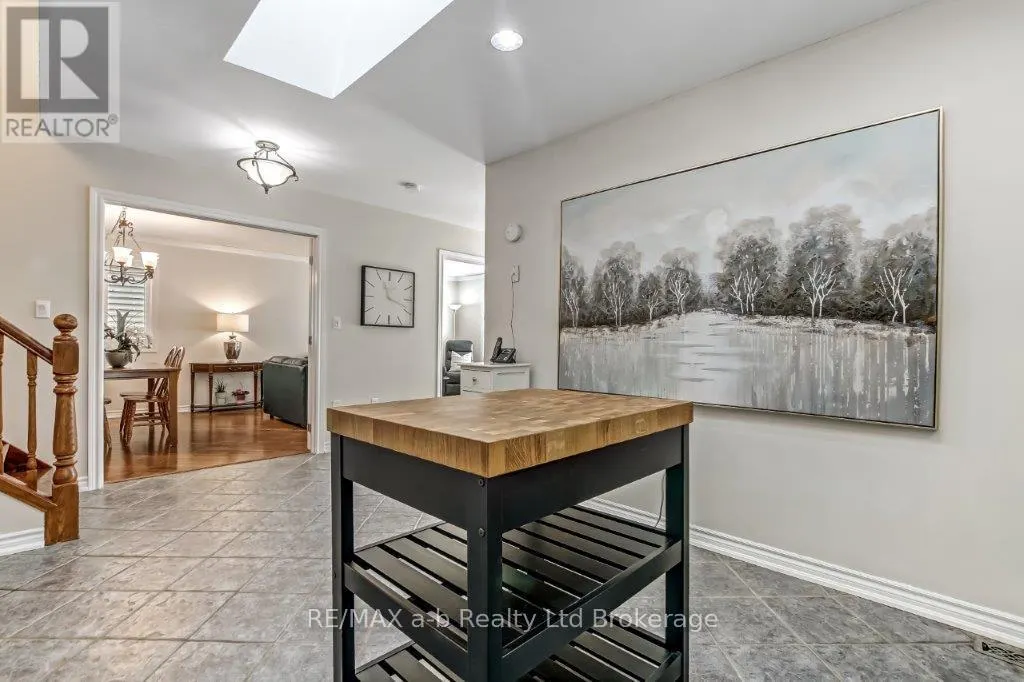 1035 DEVONSHIRE AVENUE