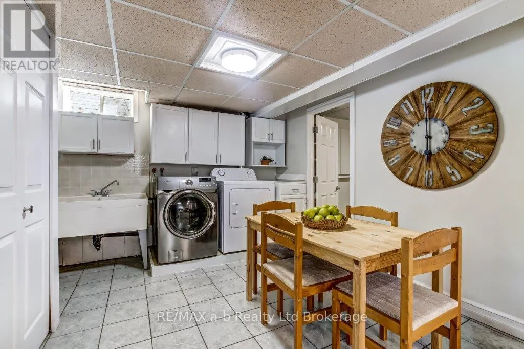 1035 DEVONSHIRE AVENUE