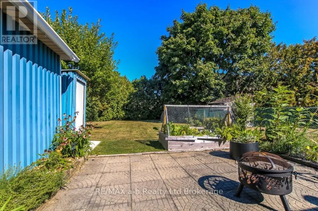 1035 DEVONSHIRE AVENUE