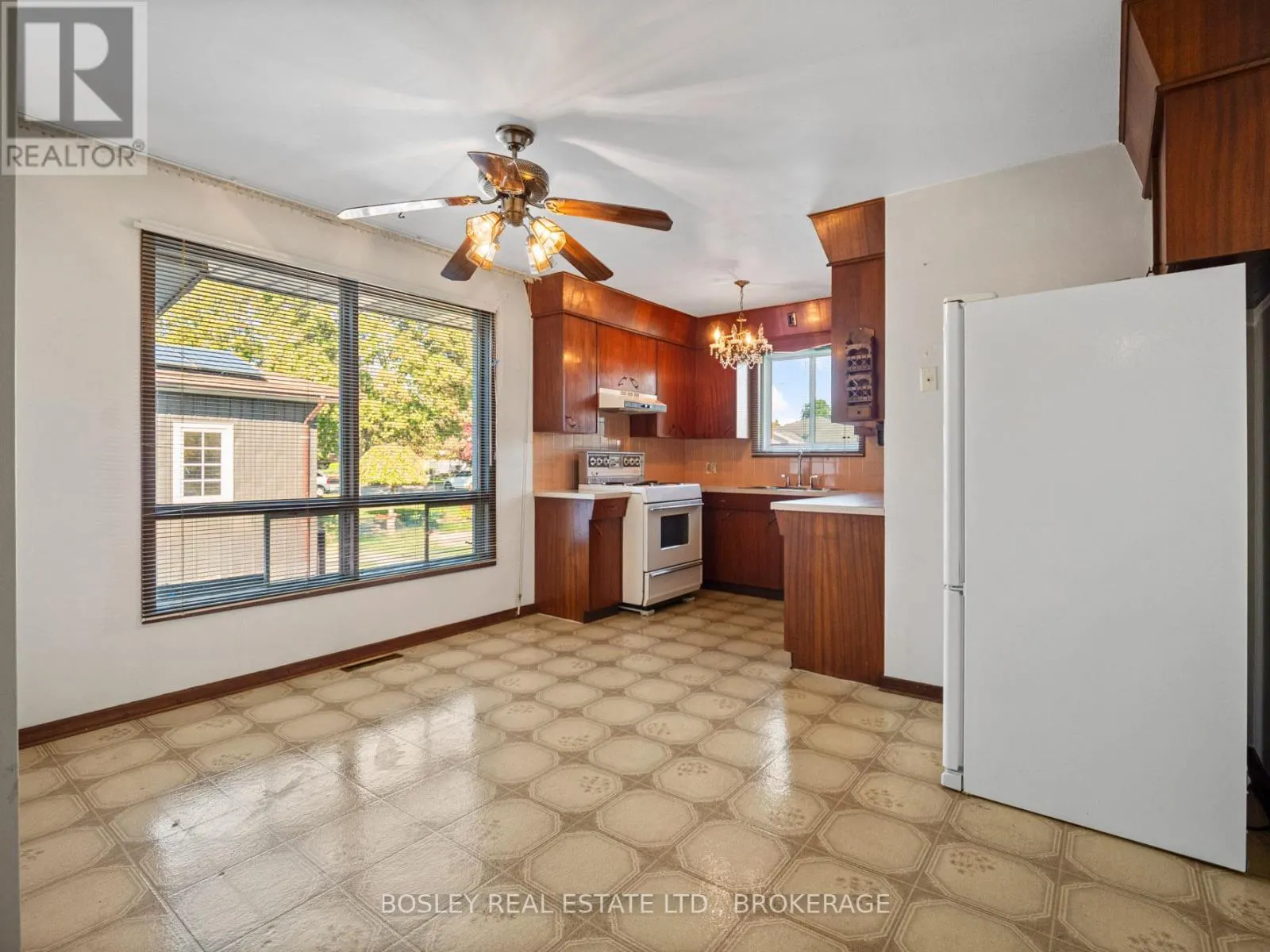 276 GROSS AVENUE