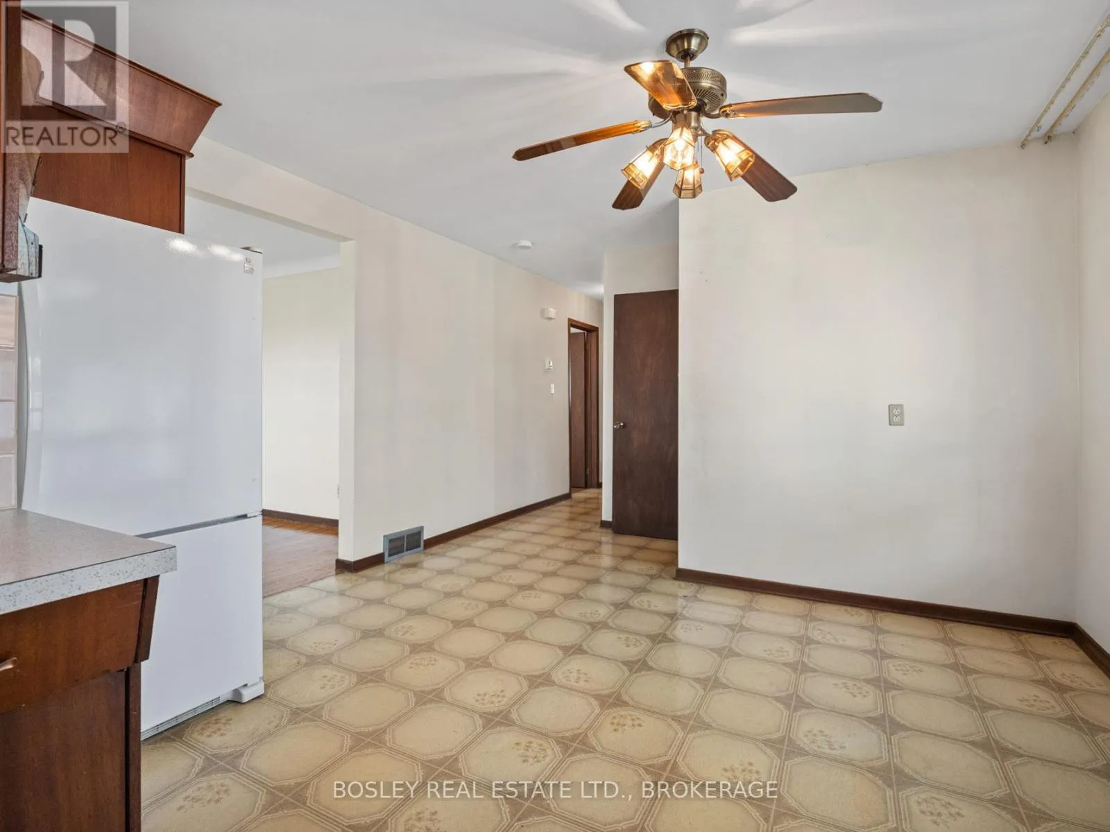 276 GROSS AVENUE