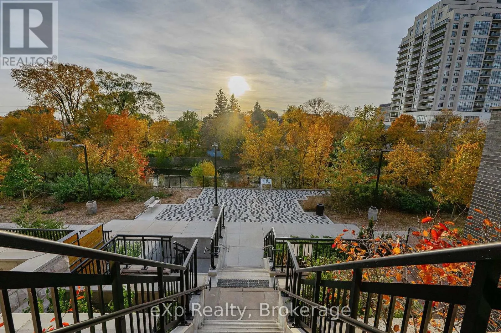 804 - 63 ARTHUR STREET S, #804